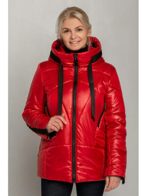 Красная демисезонная женская куртка с контрасной отделкой