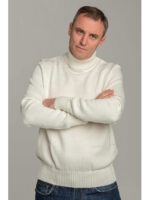 Стильный свитер с высоким горлом Поло молочный