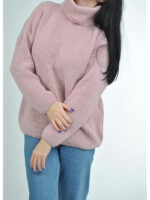 Женский теплый свитер с высоким горлом в цвете пудра