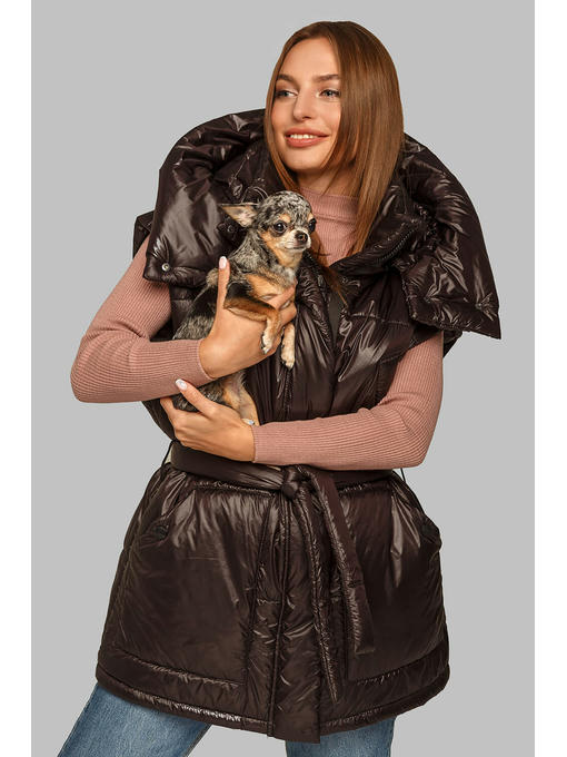 Модный жилет из плащевки с поясом черного цвета — изображение 4