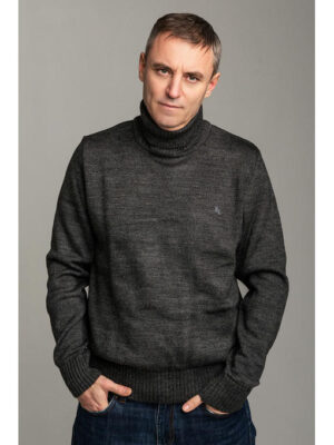 Стильный свитер с высоким горлом Поло в цвете графит