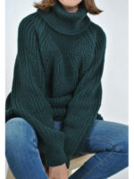 Удлиненный женский свитер крупной вязки темно-зеленый