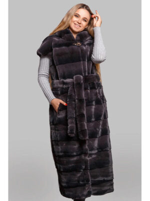 Длинный меховой жилет с капюшоном из стриженной эко-норки, графит