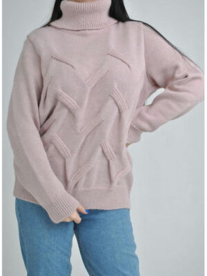 Удлиненный зимний женский свитер в цвете пудра