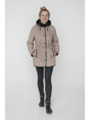 Демисезонная женская куртка с капюшоном бежевая