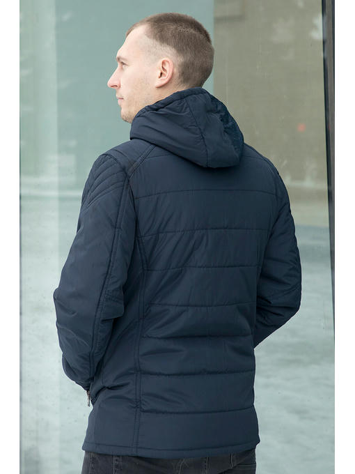 Куртка мужская на весну/осень в темно-синем цвете с внешними карманами на молнии и капюшоном — изображение 2