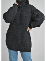 Удлиненный женский свитер крупной вязки темно-серый