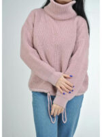 Женский вязанный свитер крупной вязки с высоким горлом в цвете пудра