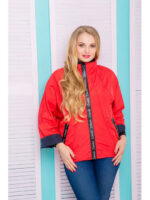 Ветровка для девушки на молнии с подвернутыми рукавами