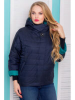 Короткая синяя демисезонная куртка отворачивающимся рукавом