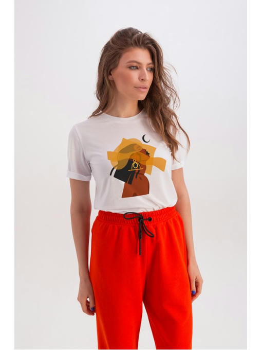 Классическая белая футболка девушка луна — изображение 2