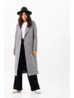 Утепленное пальто в клетку серое