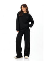 Стильный однотонный свитшот черный