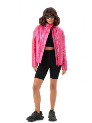 Дутая куртка с воротником-стойкой малиновая