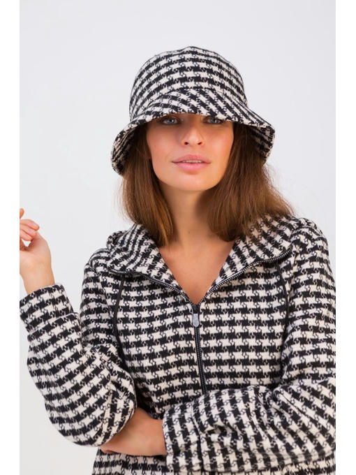 Панама в узор звездочку черно-белая — изображение 2