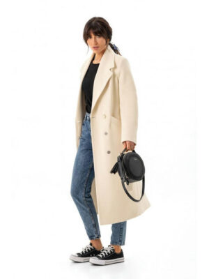 Длинное пальто молоко