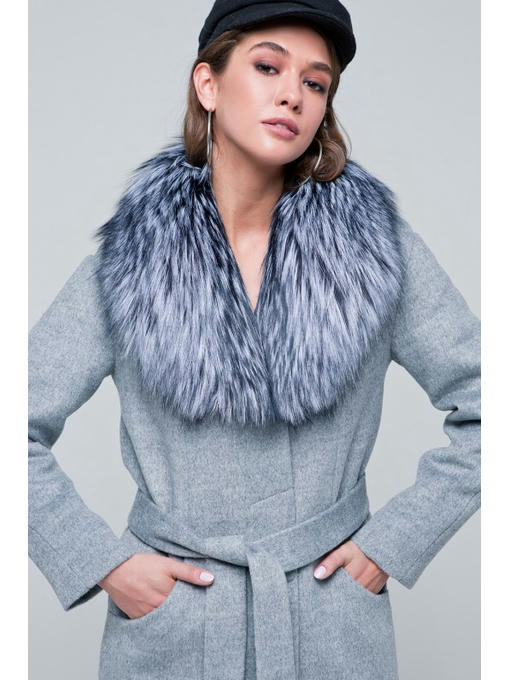 Пальто с мехом серое — изображение 3