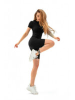 Футболка в рубчик черная