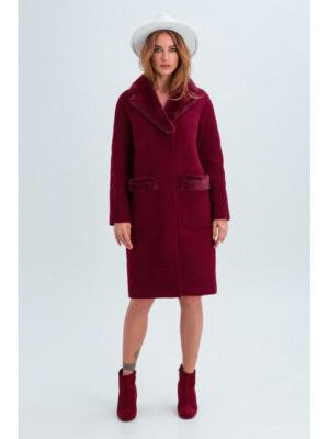 Пальто с норкой бордовое