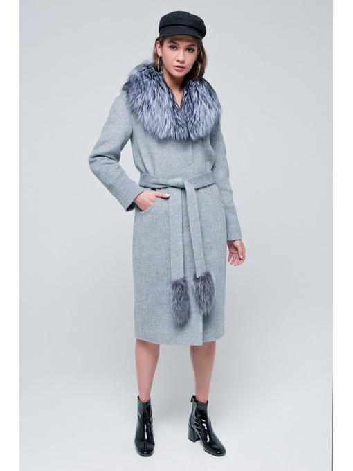 Пальто с мехом серое