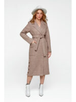 Утепленное пальто в клетку кэмел