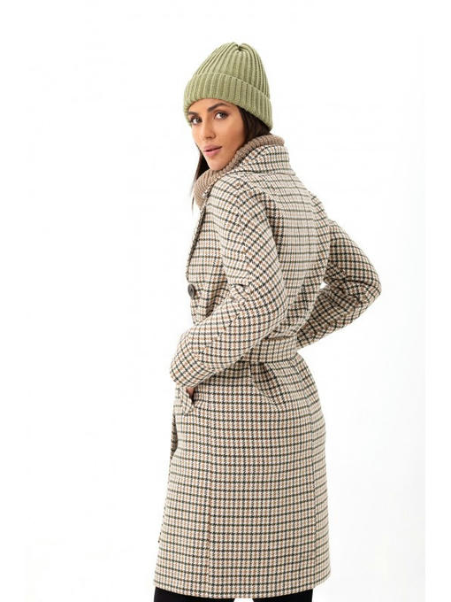 Стильная вязаная женская шапка фисташка — изображение 4