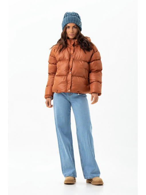 Короткая куртка коричневая