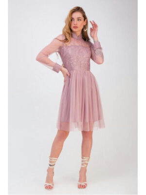 Платье с пышной юбкой пудра