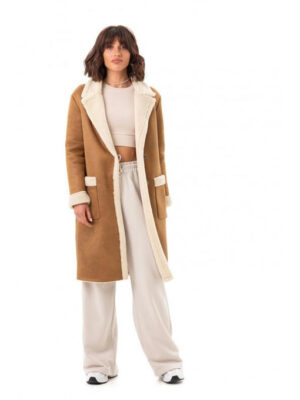 Дубленка средней длины коричнево-белая