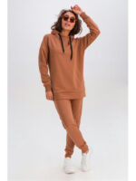 Женский костюм из трехнитки кэмел