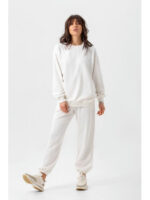 Стильный однотонный свитшот молоко