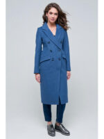 Двубортное пальто голубое