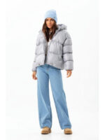 Короткая куртка серая