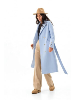 Двубортное пальто голубое