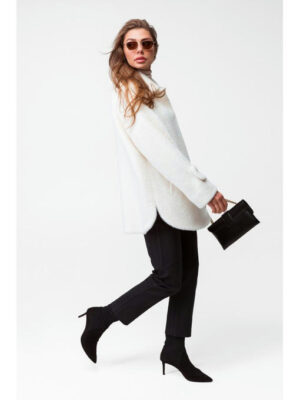 Короткое пальто из альпаки белое