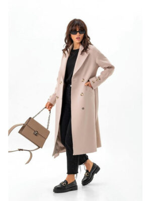 Двубортное пальто бежевое