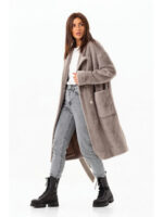 Утепленное пальто из экоальпаки капучино