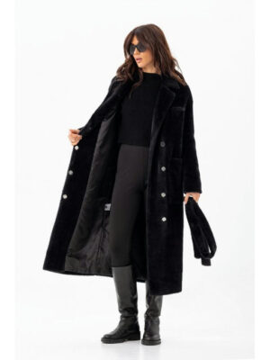 Утепленное однотонное пальто черное