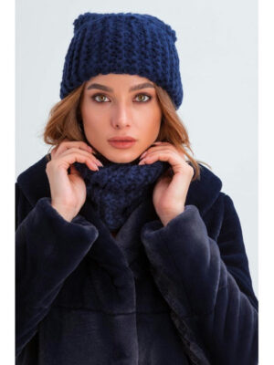 Вязаный комплект синий