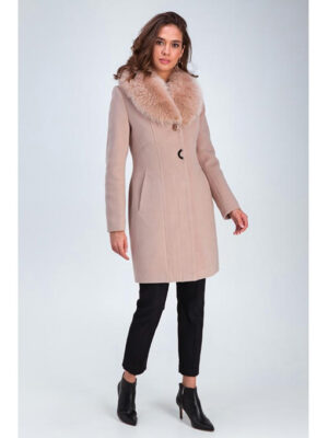 Утепленное пальто бежевое