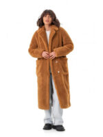 Плюшевое пальто коричневое