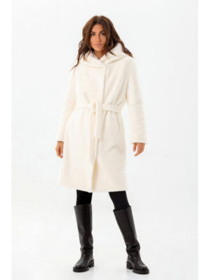 Утепленная шубка с капюшоном белая