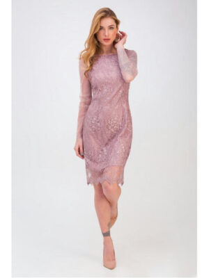 Вечернее платье с гипюром пудра