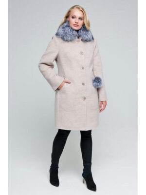 Зимнее пальто бежевое