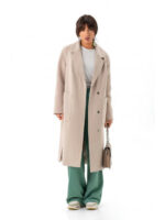 Пальто с накладными карманами бежевое