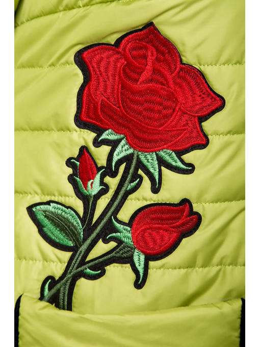 Яркая весенняя женская куртка с вышивкой — изображение 2