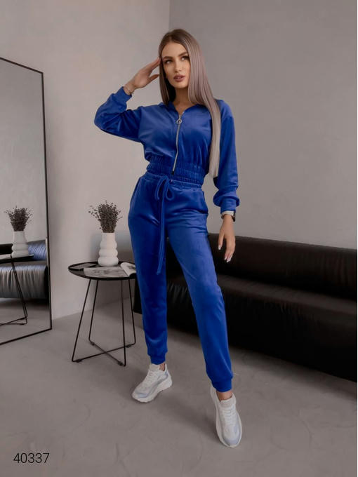 Женский велюровый костюм — изображение 5