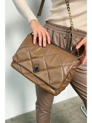 Стеганная прямоугольная сумка на плечо