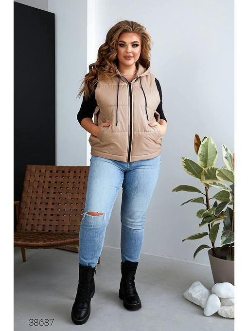 Женский жилет большого размера с капюшоном — изображение 2