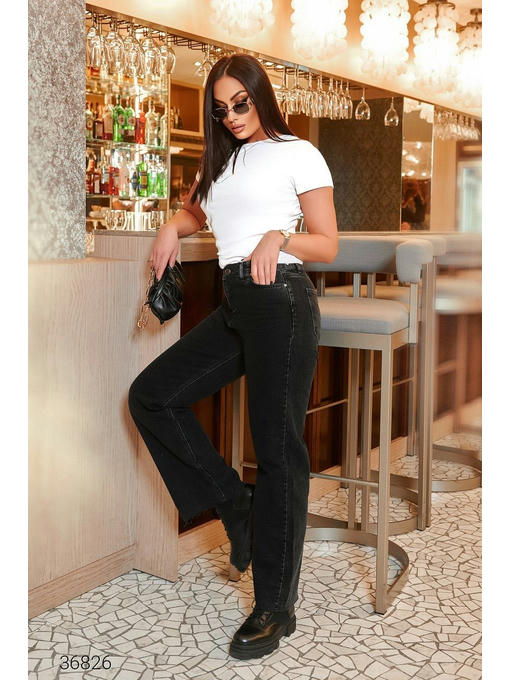 Расклешенные джинсы с завышенной талией